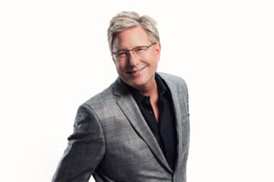 Christian music singer Don Moen is allowing donors of Food For The Poor to download one of the tracks from his much anticipated <i>Hymns of Hope,</i> which is the follow-up to <i>Hymnbook:16 Classic Hymns,</i> for free.” width=”300″ height=”200″></a></td></tr><tr><td colspan=