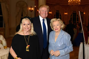 (L to R): Gala Co-Chair Arlette Gordon, National Honorary Chair Donald Trump and Gala Co-Chair Elizabeth Bowden. Photo credit: Alicia Donelan).