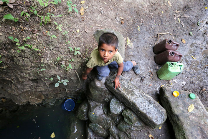 kids drinking dirty water